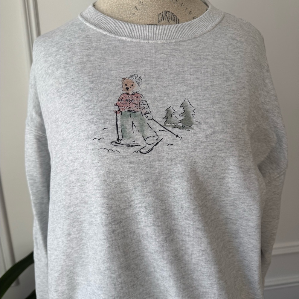 Hollister Cozy Light Gray Sweatshirt - Picture 2 of 7
